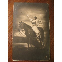 Карточка старинная, Девушка на коне, чистая